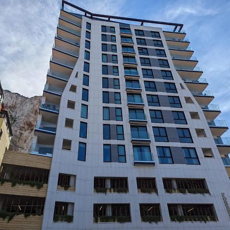Modern Apartment With Spa And Pool 直布罗陀 外观 照片
