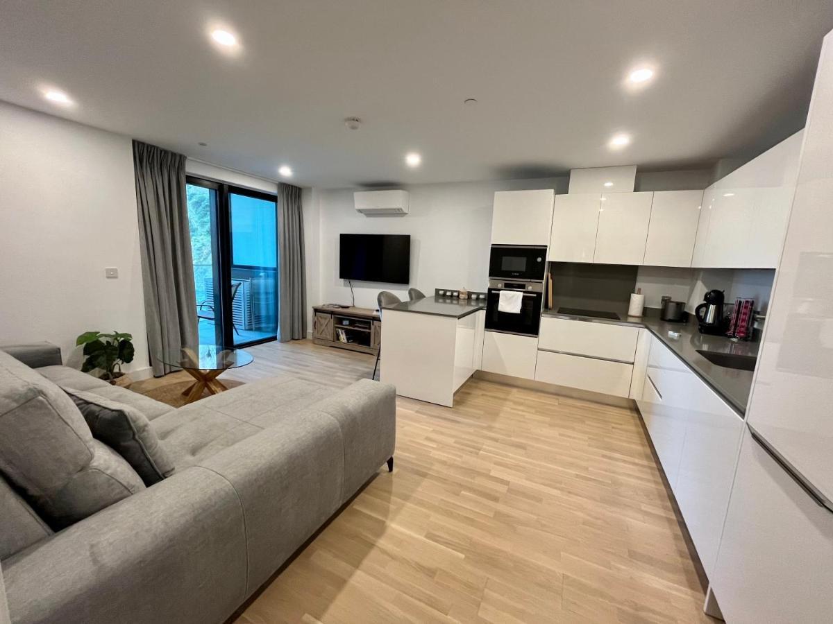 Modern Apartment With Spa And Pool 直布罗陀 外观 照片
